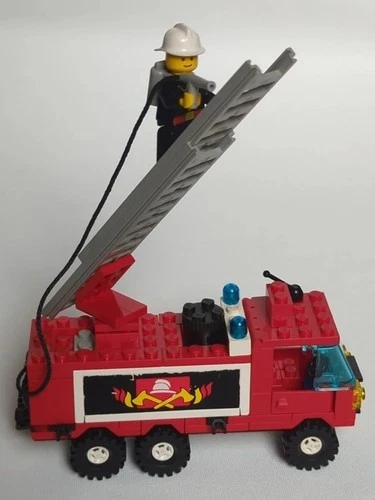 LEGO Town: Hook and Ladder Truck (6480) - Complete with working light and sound