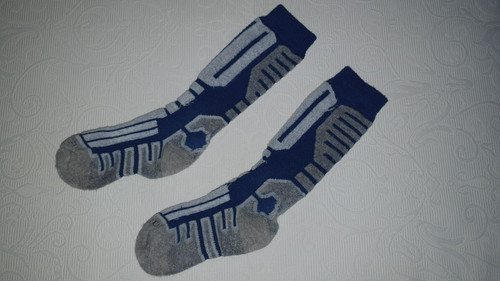 KIDS SKI SOCKS; SKI SOCKS; SIZE 27-30