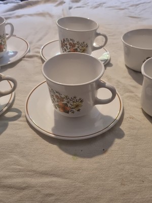 Corelle India Sommer Tassen und Untertassen x 4 Kanne und Zuckerschale Teeservice