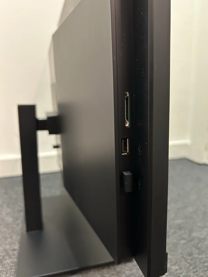 CSL Unity Pro F24B-GLS All-In 23.8 FHD Celeron N4120 Con Mouse E Tastiera - Immagine 4 di 4