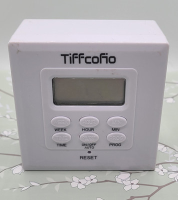 Indoor Digital Light Timer, 7 Day Programmable Plug-In Outlet Tiffcofio Clock