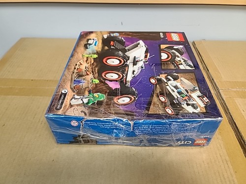 Brand New Sealed LEGO CITY: Space Explorer Rover and Alien Life (60431) - Picture 5 of 8