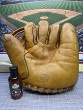 1950s Pee Wee Reese PWR Sporting Goods Model Cowhide Vintage Baseball Glove