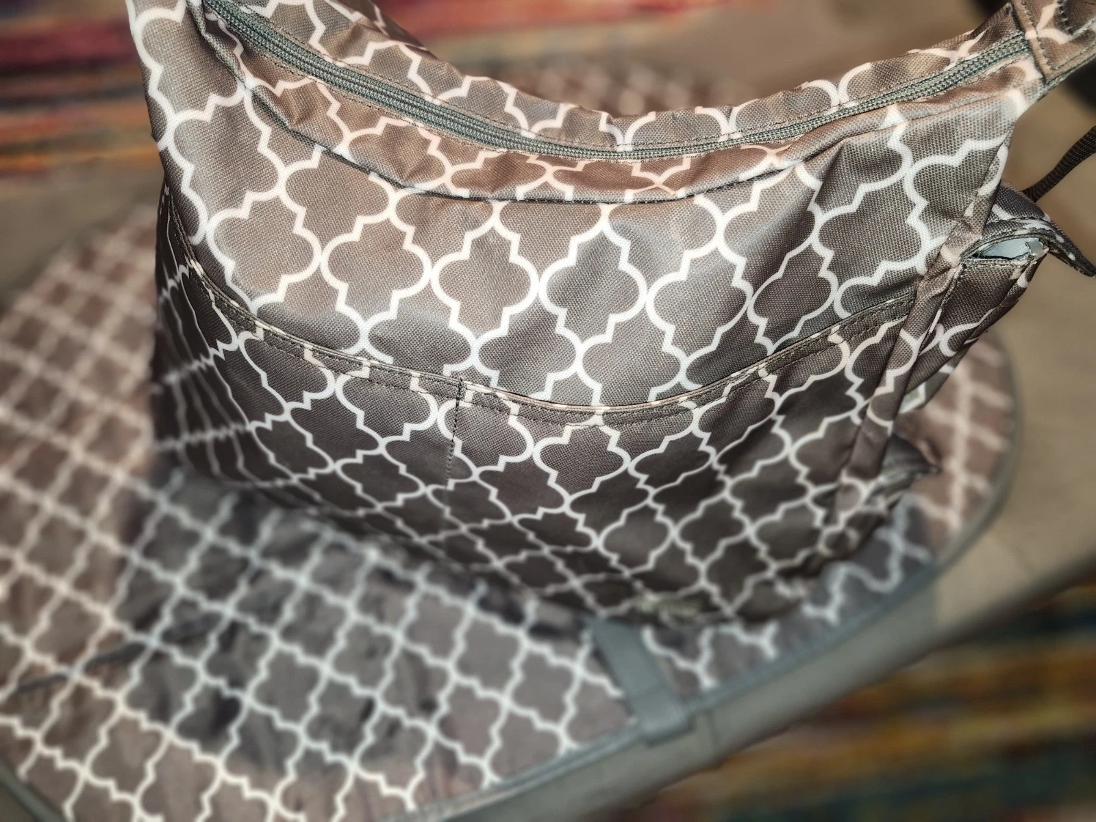 J.J. Cole Baby Diaper Bag With Matching Changing Mat. Great Condition
