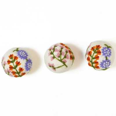 Garden Unscented Wool Dryer Balls with Bag   ~~   Set of 3   ~~