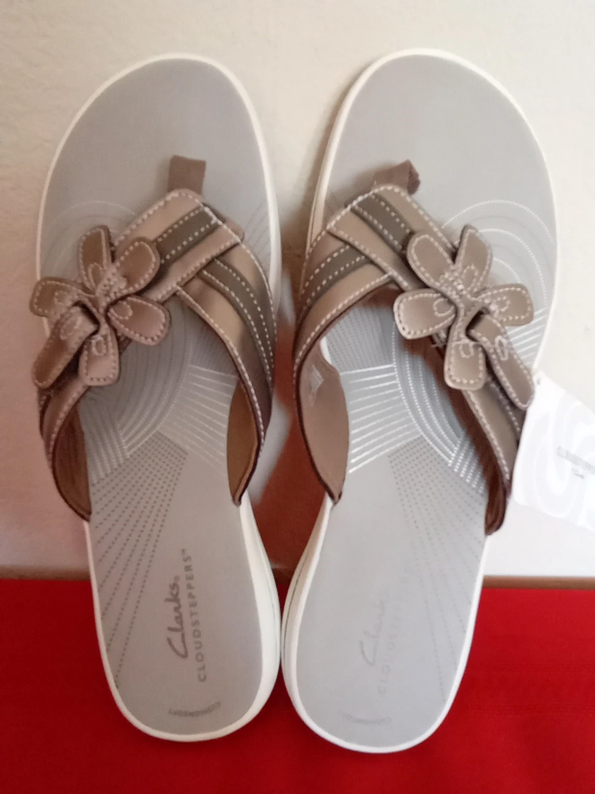 Sandali Clarks donna argento Cloudsteppers Brinkley Flora peltro Etain S z9 nuovi senza scatola