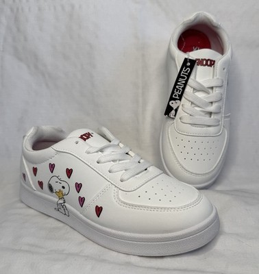 Girls Peanuts Snoopy Hearts White Tennis Shoes Size 2 Kids Casual Sneakers NWT