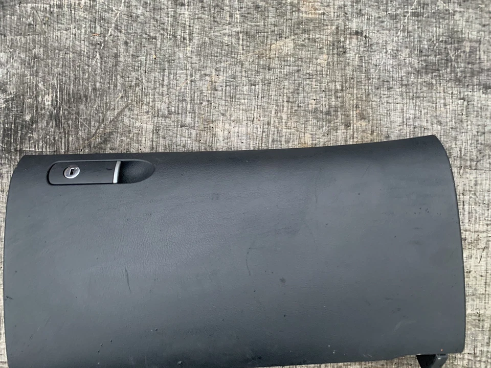 2007 - 2009 AUDI A4 OEM PRETO Porta Caixa de Luvas CONVERSÍVEL SÓ TEM FIO ESPECIAL - Imagem 2 de 3