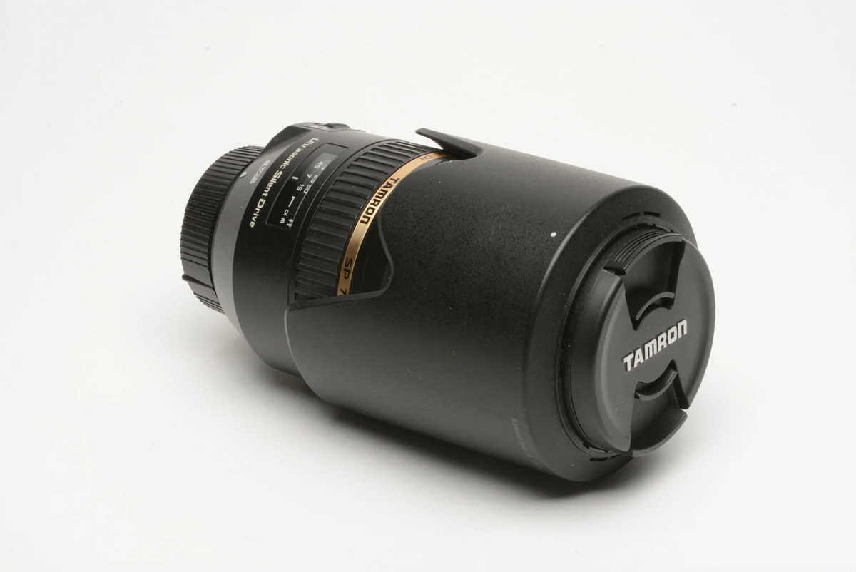 Tamron AF 70-300mm f4-5.6 SP Di zoom lens for Nikon AF A005, hood+