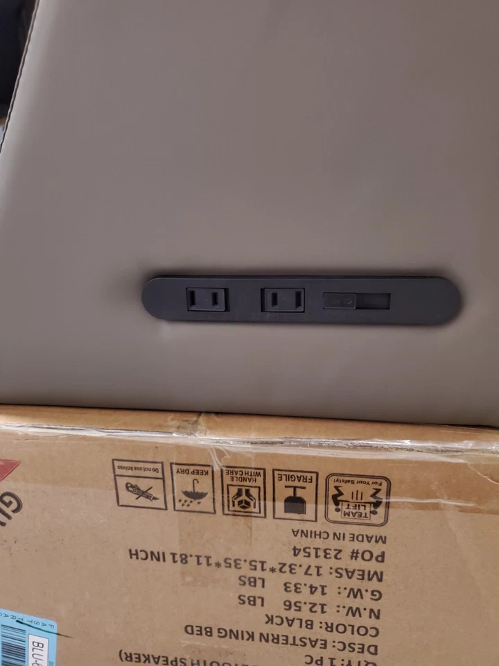 SPEAKER ONLY Multifunction  bed with bluetooth speaker, massage lounge Foto 2 de 2