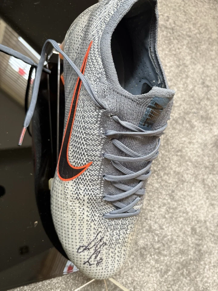 Jonjo Shelvey Signed Match Worn Boots In Display Case - Image 4 of 4