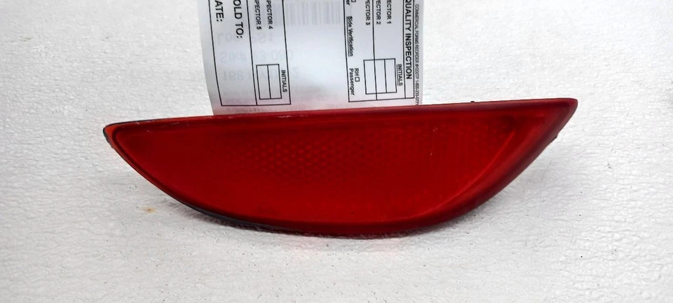 REFLECTOR PARACHOQUES TRASERO DERECHO HYUNDAI ACCENT 12 13 14 15 16 17 924061R000 Foto 3 de 4