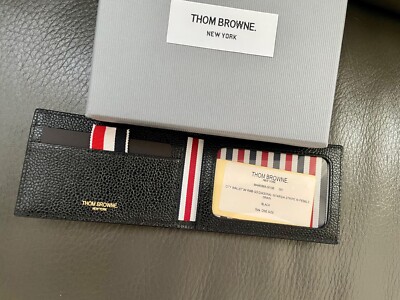 $500. NEW THOM BROWNE NY MEN'S CITY LEATHER COMPACT WALLET IN BLACK PEBBLE GRAIN
