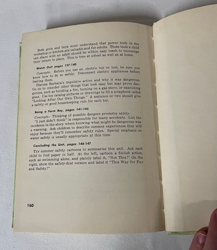 Vintage Childrens Book Here We Go Health Action Series 2nd Grade 1955 Hardback - Picture 9 of 9