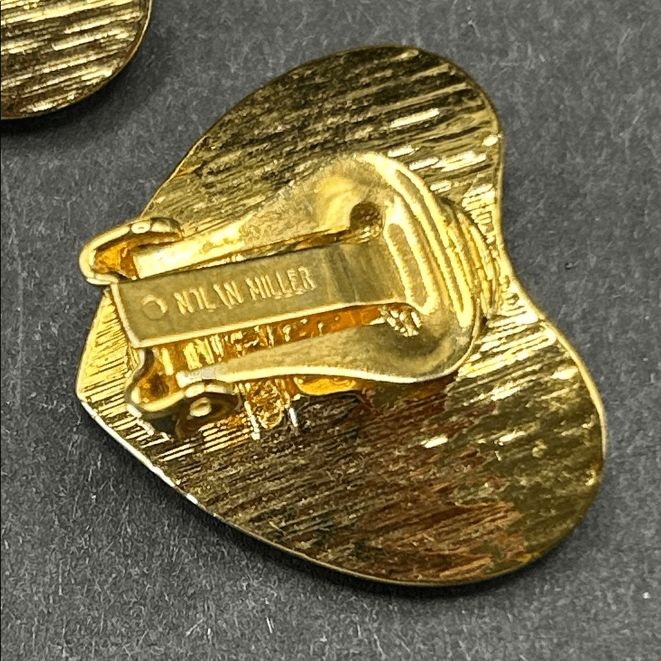 Pendientes de clip de corazón de oro cristal pavé Nolan Miller de colección Foto 4 de 4