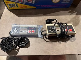 Nintendo NES Console Super Mario Bros. 3 Entertainment System (Boxed)
