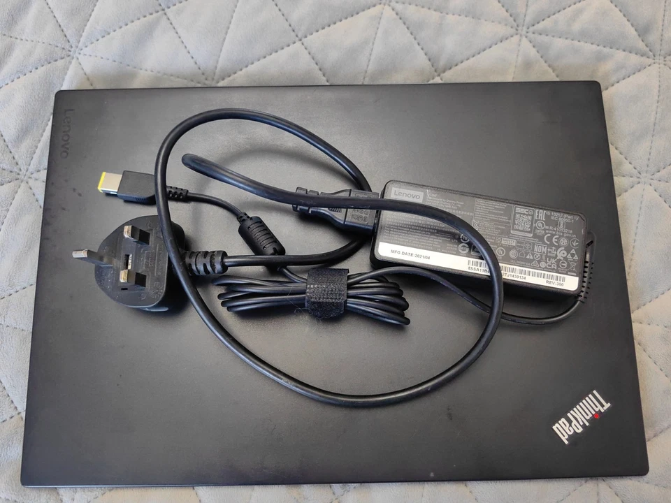 Lenovo ThinkPad T470s · i5-6300U · 8GB · 256GB, photo 3 of 5