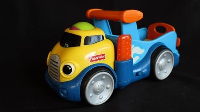 Fisher-Price Little People Lil Zoomers Rock Roll Musik-Truck, mit Lizenz