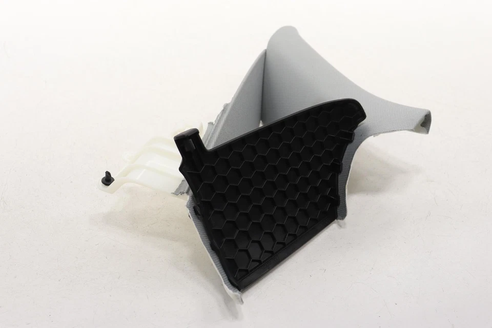 Audi A4 2019 panel C moldura Foto 4 de 4