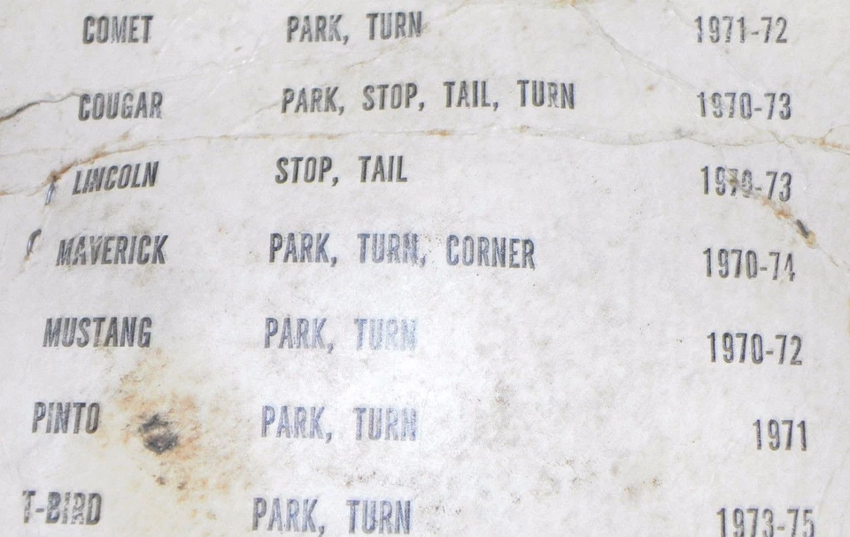 TRW 621600 Side Marker Socket Assembly Fits Ford & GM - Изображение 2 из 2