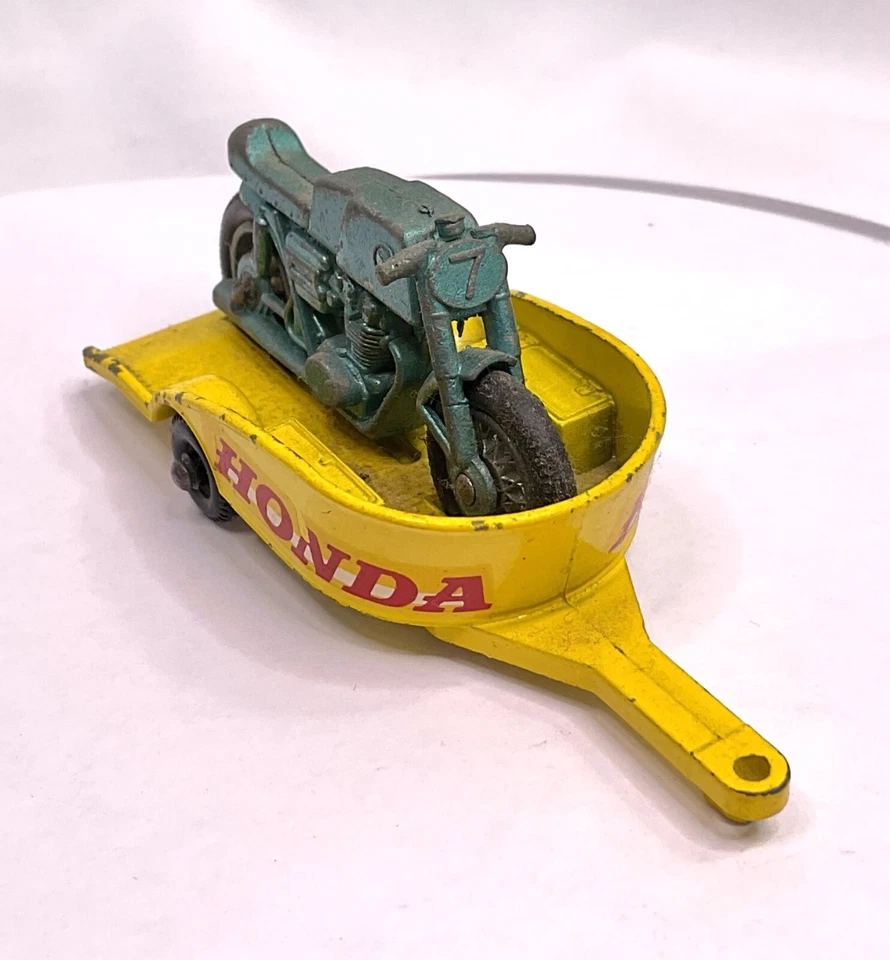 MATCHBOX SUPERFAST  38 A HONDA MOTORCYCLE AND TRAILER - Image 2 of 4
