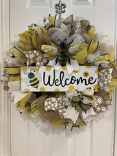 Bee wreath BUMBLEBEE Wreath 24  black, white, yellow  natural super full wreath