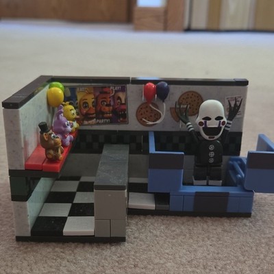 Mcfarlane Toys Five Nights at Freddy's FNAF The Prize Corner  103/104 pieces