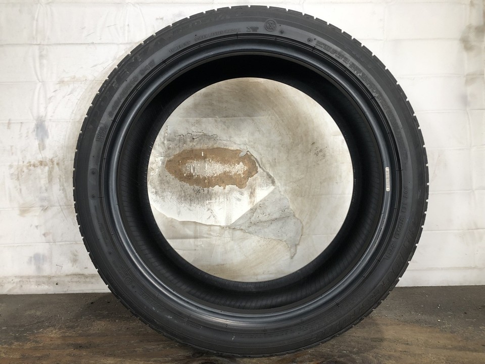 [1] Bridgestone Potenza RE050A RFT Run Flat P245/40R19 245 40 19 Tire ...