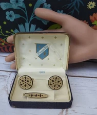 Vintage Beaux Arts Swank Black & Gold Cufflinks Tie Clip Set Signed in Case