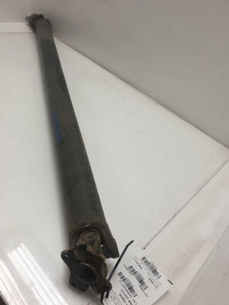 95-04 TOYOTA TACOMA 2.4L RWD AT REAR DRIVE SHAFT ASSEMBLY  - Image 3 of 4