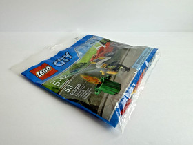 LEGO CITY (2) Polybag Set Lot Space Utility Vehicle Fire Car 30315 30347 NISB