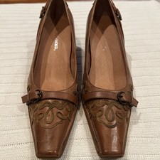 Valeria Grossi Tan Leather Court Shoe 38 Wedge 5cm Heel