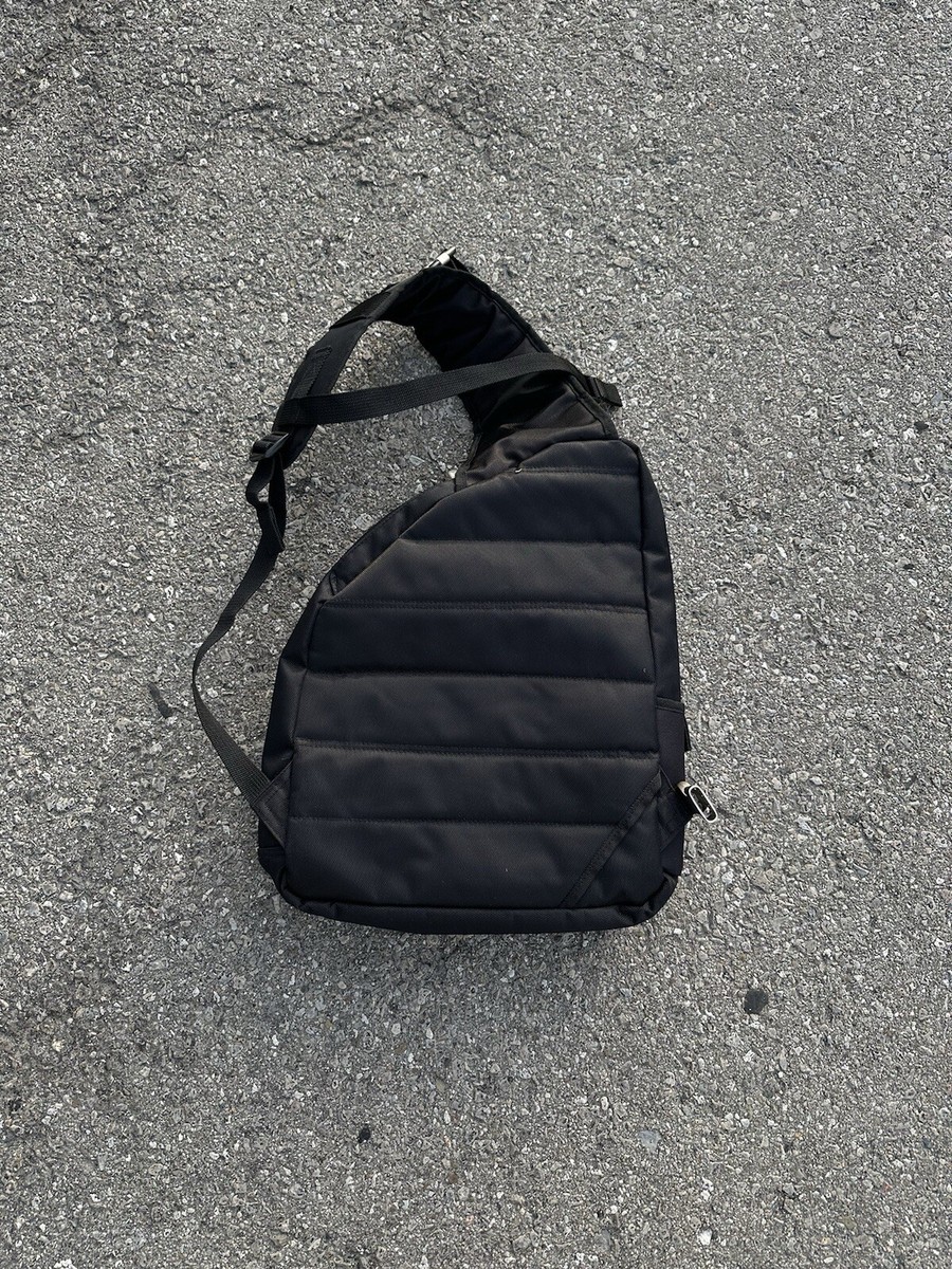 バッグ 00s OLD NIKE archive nylon sling bag Nike Vintage 2000's Spell Out Logo Crossbody Sling Style