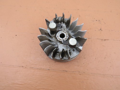 IDC 500 Supreme Freischneider OEM Schwungrad 12407-06 - Bild 3 von 5