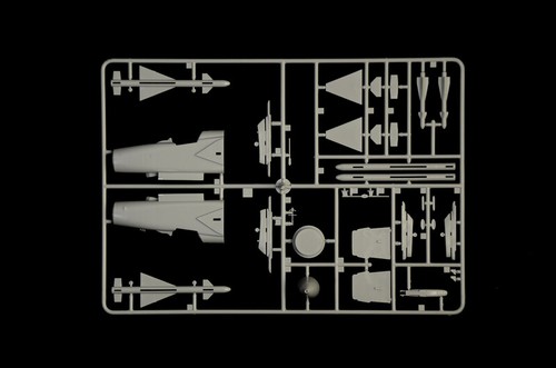 IT2817 1/48 MiG-23BN MiG-27D FLOGGER - Imagen 2 de 11
