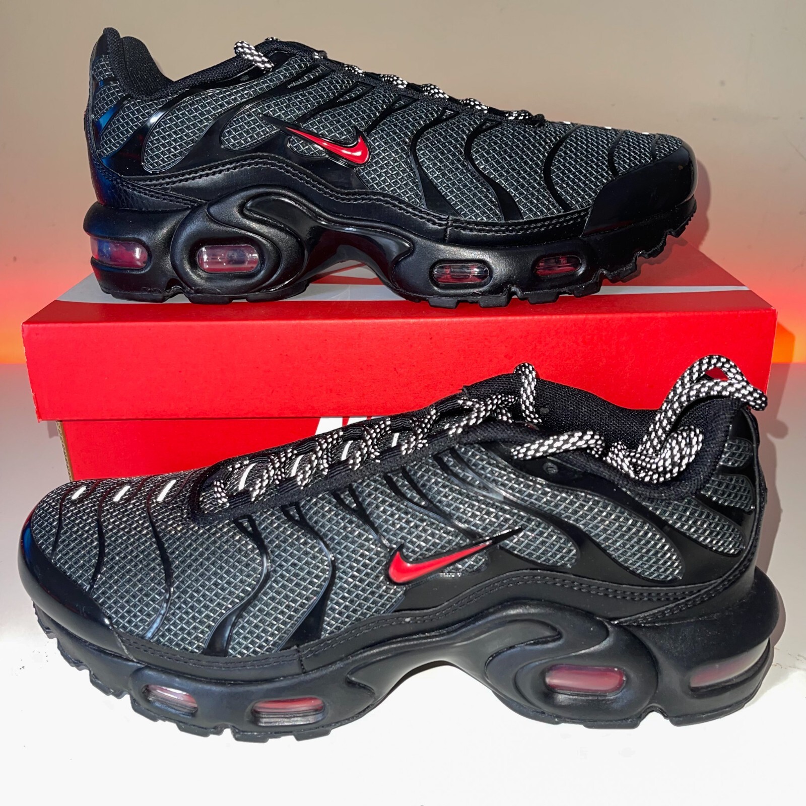 4.5Y - Nike AIR MAX PLUS TN (GS) BRED 