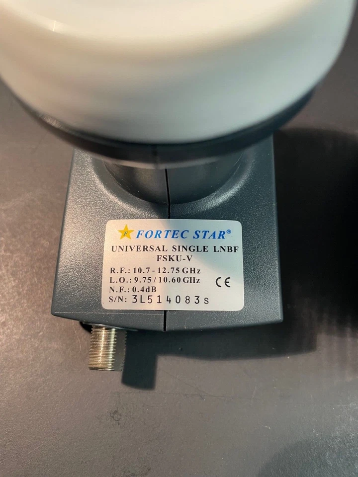 Fortec Star FSKU-V Universal Único LNB Digital Listo KU Banda Ganancia 56 N.F 0.4 Foto 4 de 4