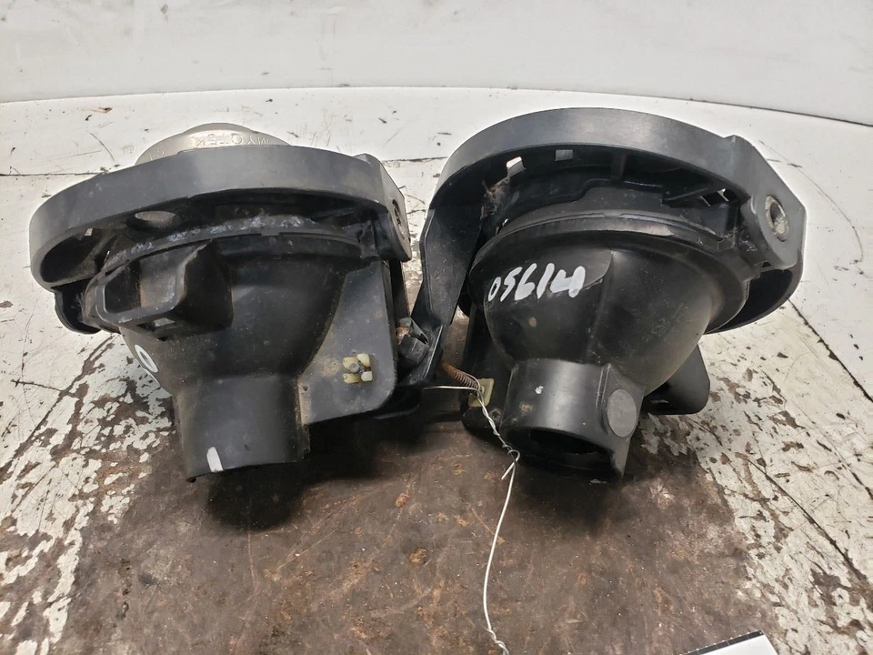 Luz de estacionamiento/esquina parachoques antiniebla montado para 13-23 Challenger 1387829 Foto 2 de 4