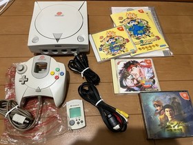 SEGA DreamCast Console (HKT-3000) & Controller with 2 games and BOX and Manual