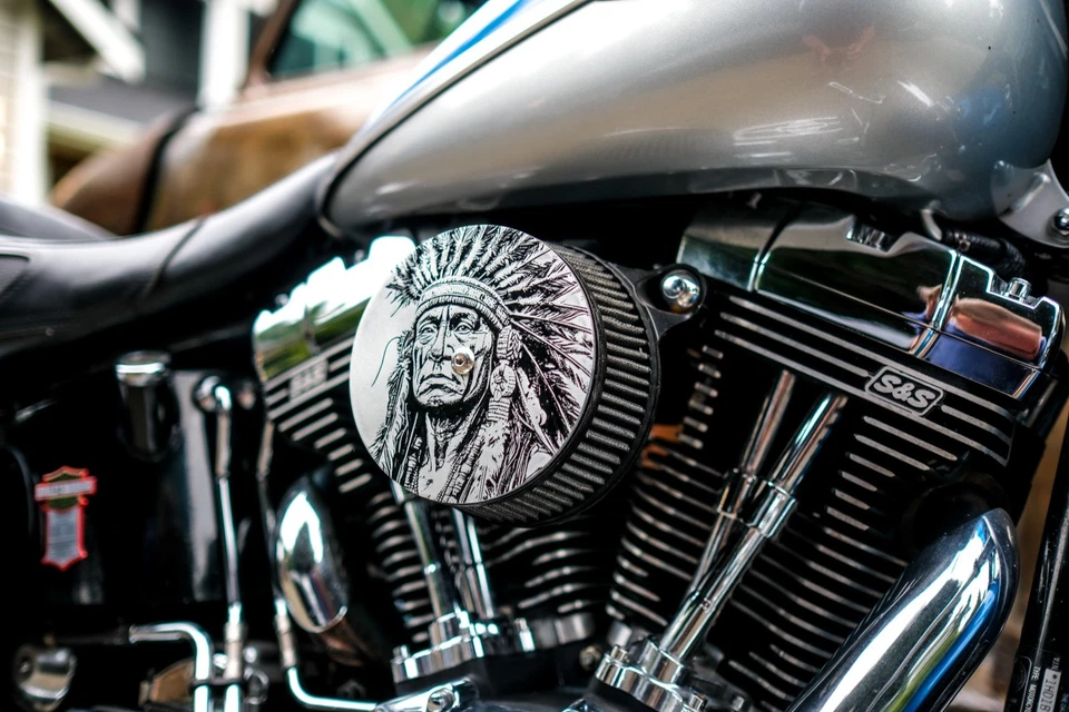 Tapa de filtro de aire grabada Indian Chief Harley de un solo agujero grabada de 5,5 pulgadas Foto 4 de 4