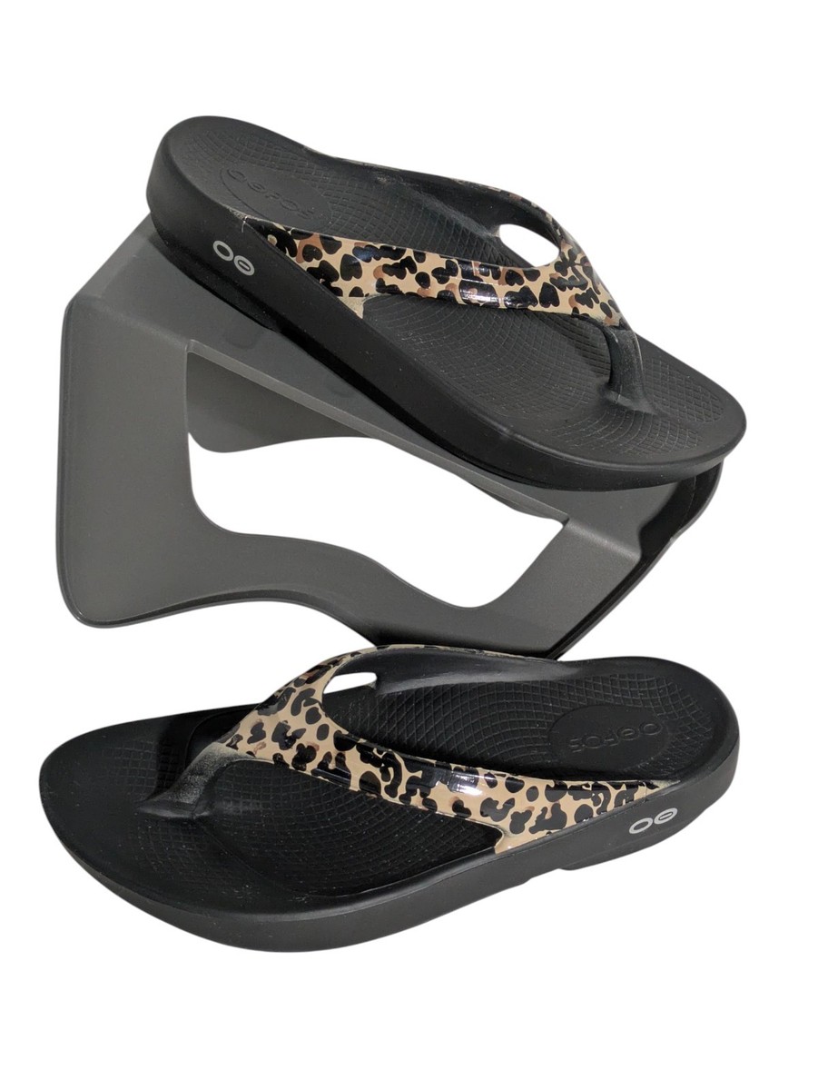 【新品未使用】OOFOS OOLALA LIMITED CHEETAH W7 Oofos Women's OOlala Limited Sandals - Leopard | elliottsboots