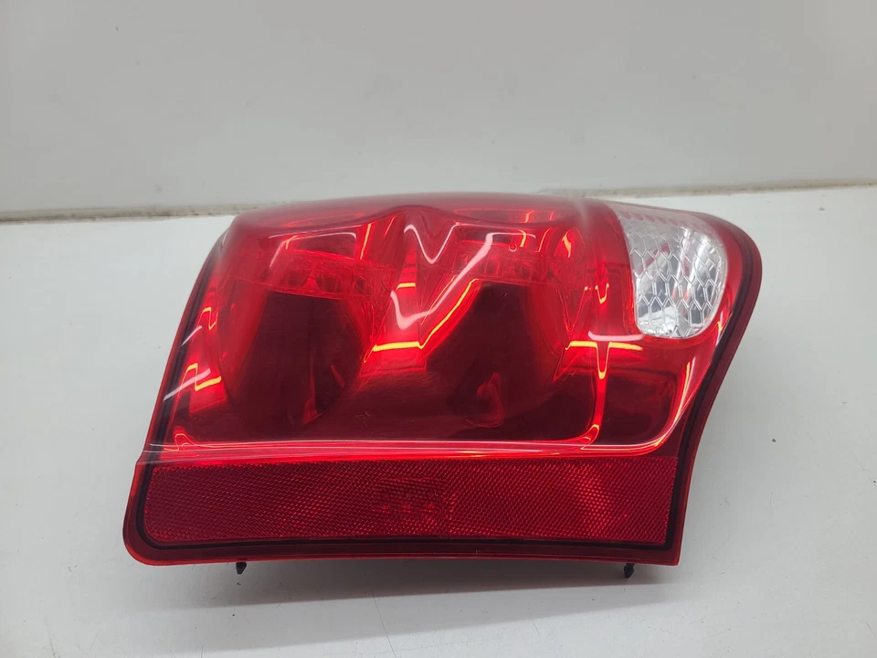 Luz trasera LED izquierda para conductor Dodge Caravan 2011-2018 05182535AE OEM Foto 3 de 4