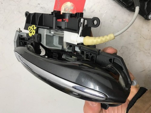 09-15 BMW 750 F01 F02 F07 DELANTERO DERECHO CIERRE SUAVE PUERTA PESTILLO MOTOR MANIJA CONJUNTO - Imagen 5 de 12