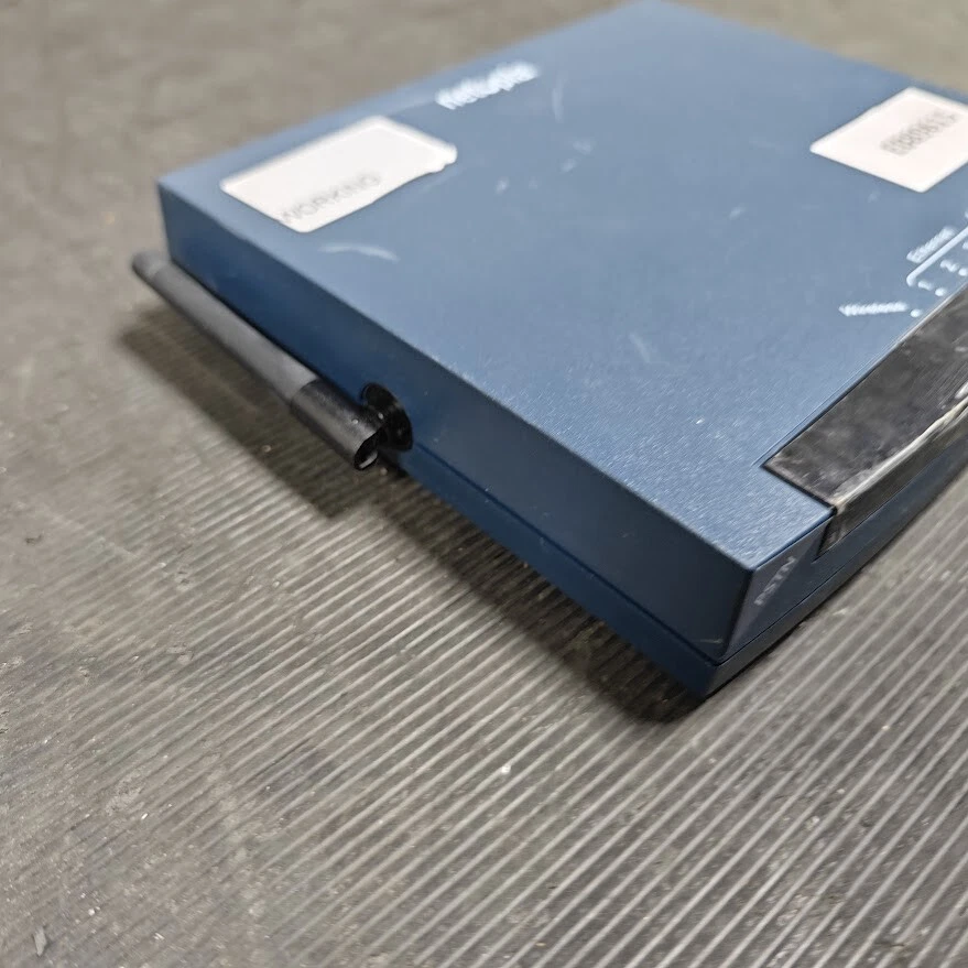 Router Netopia 3347 ADSL2+ - Funciona, arañazos, sin accesorios Foto 3 de 4