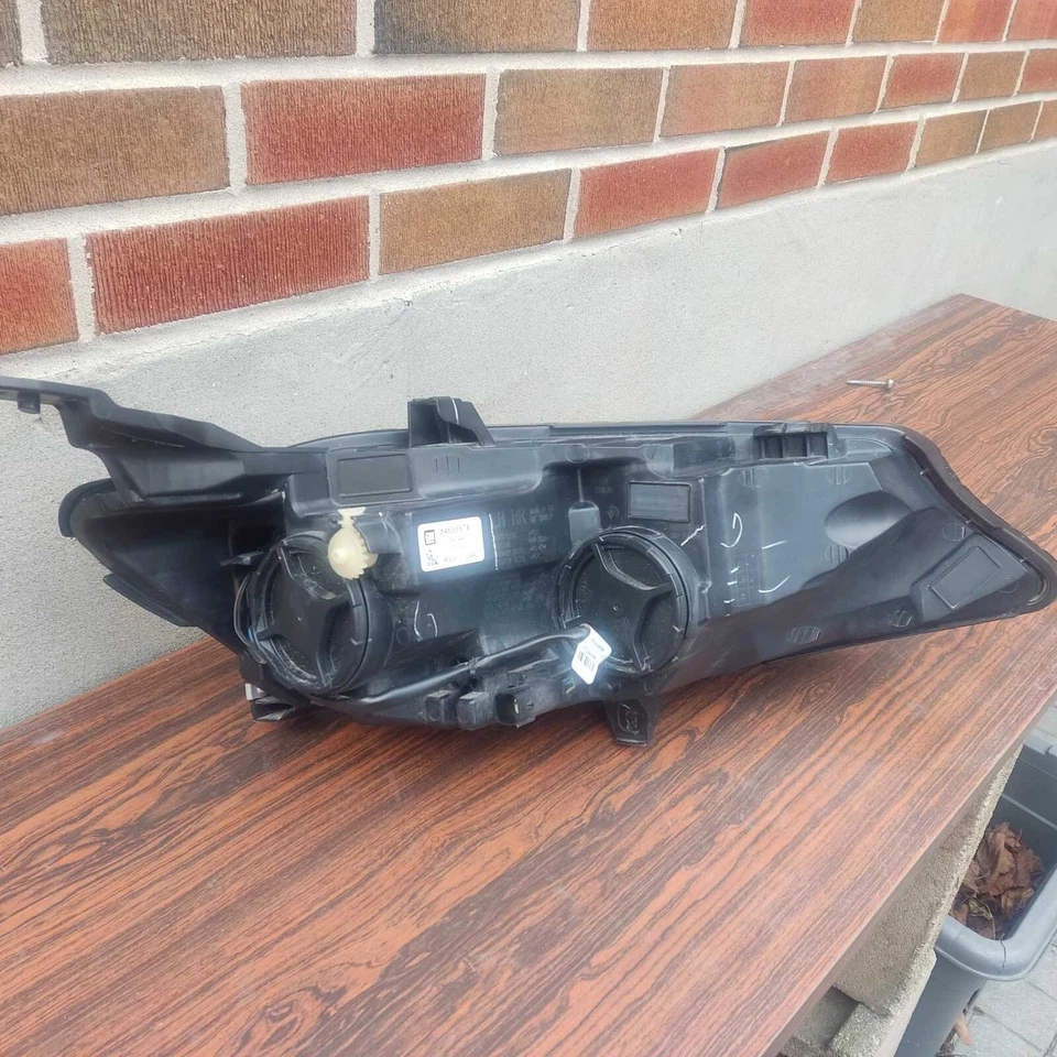 headlight assembly chevy malibu 2017-2023 Excellent. Halogen. Driver side - Image 3 of 4