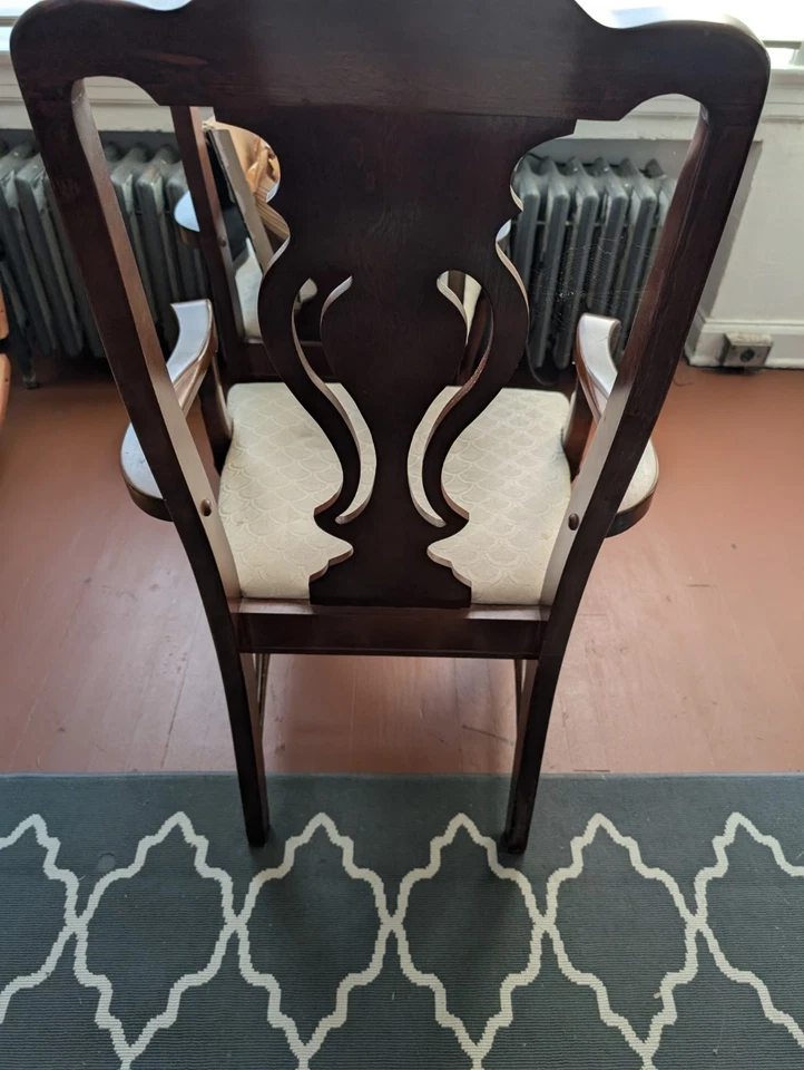 Cherry Dining Room and chairs 6 chairs, solid wood, excellent condition  - Image 3 of 3