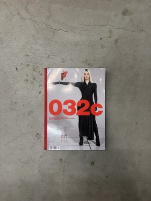 032C MAGAZINE - ISSUE #42 - WINTER 2022/2023 - KIM KARDASHIAN 