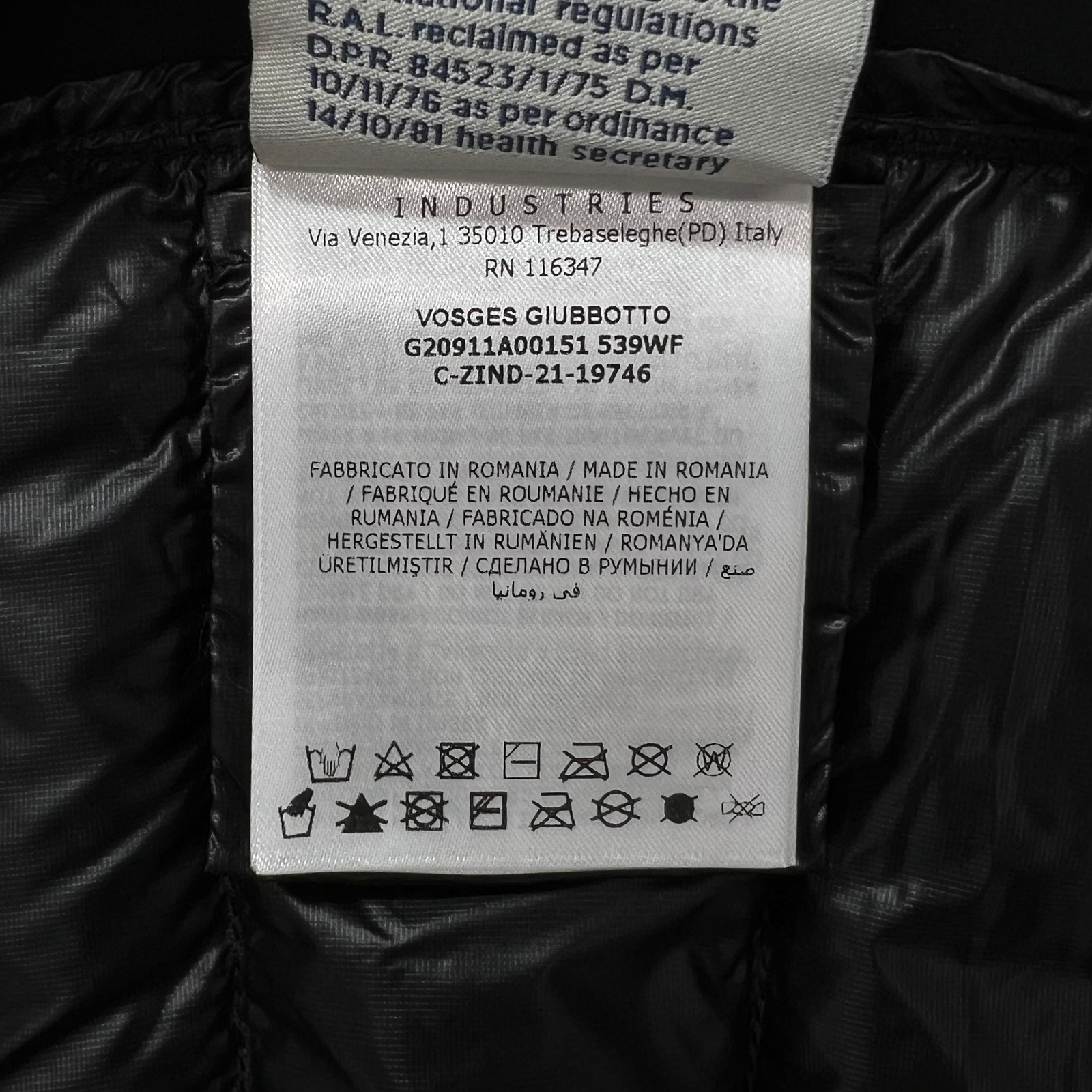 Moncler Black Patch Lightweight Down Jacket 21FW … - image 11