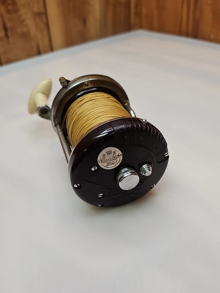 Carrete de fundición magnético inductor Ocean City 251 RARO  Foto 3 de 4