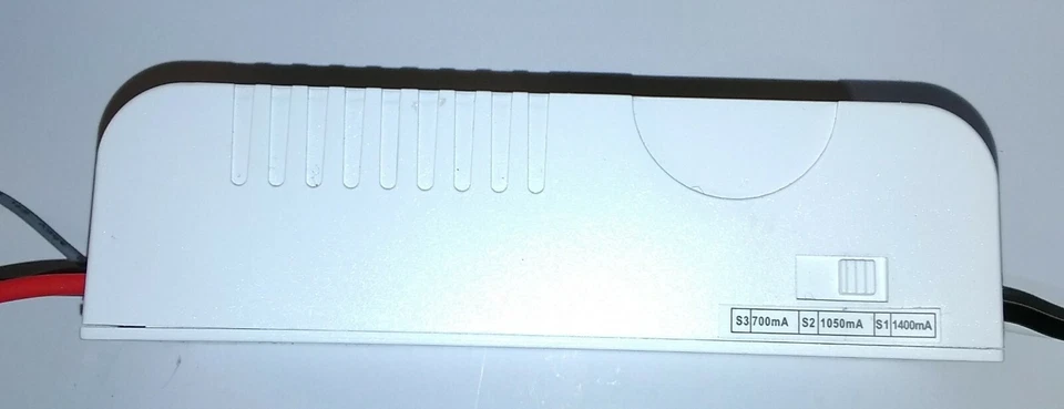 Controlador LED Regulable, Conmutable 30 45 O 60 Vatios Alta Eficiencia Se envía desde EE. UU.  Foto 2 de 2